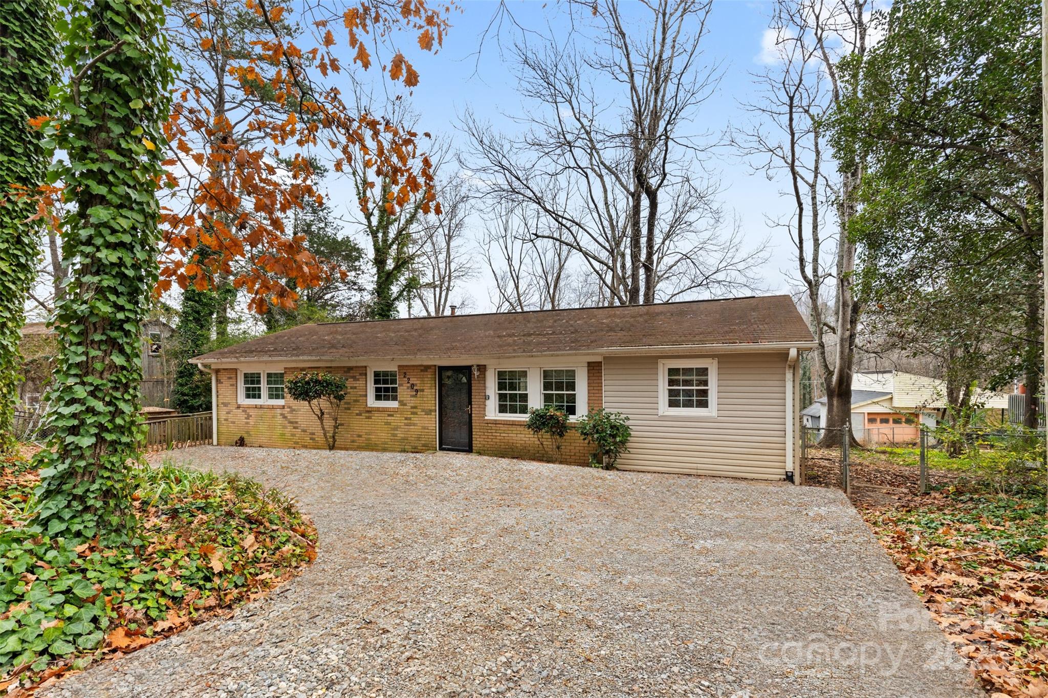2209 Donnabrook Lane Gastonia NC 28052