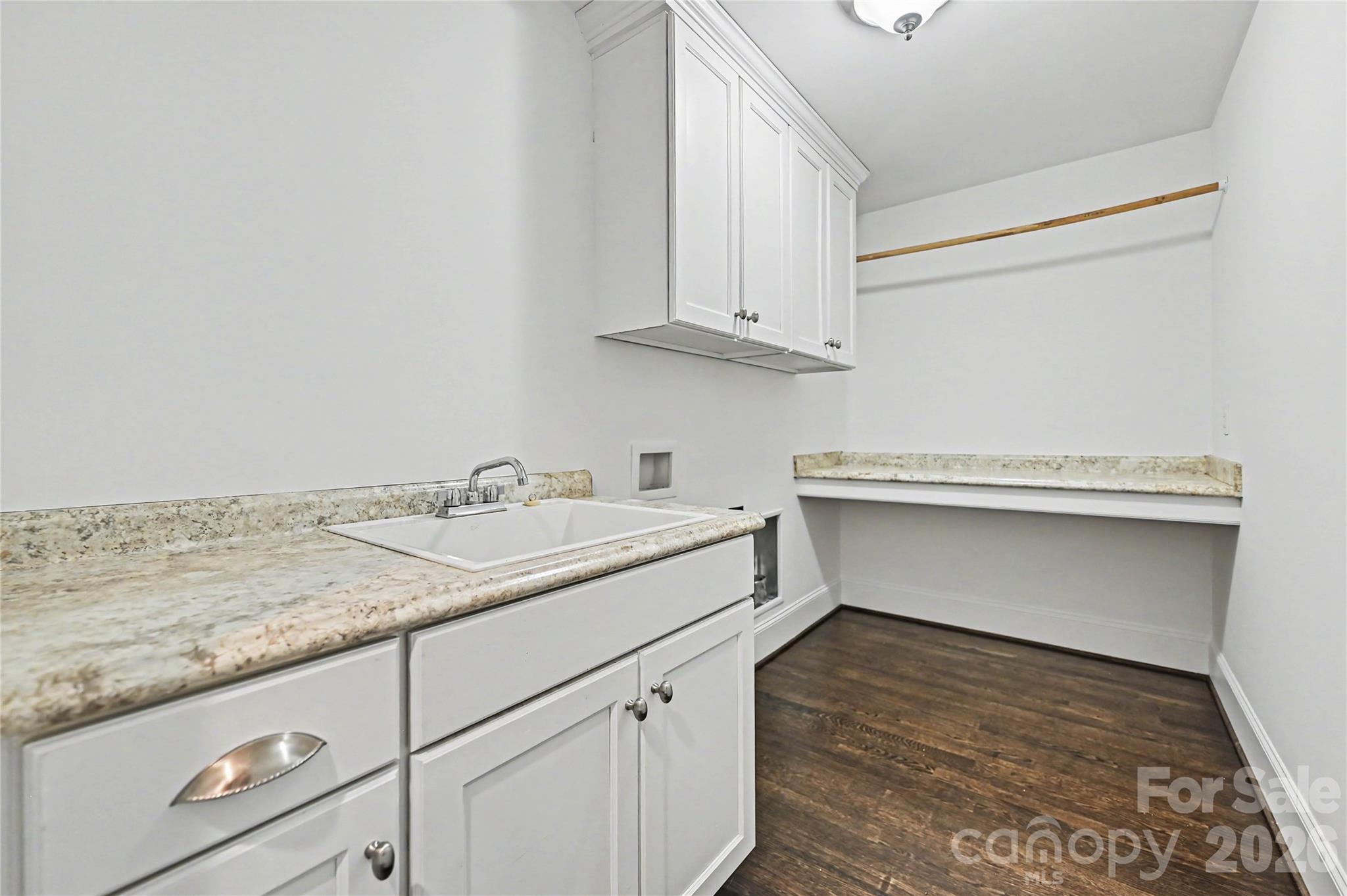 1102 Yale Place Charlotte NC 28209