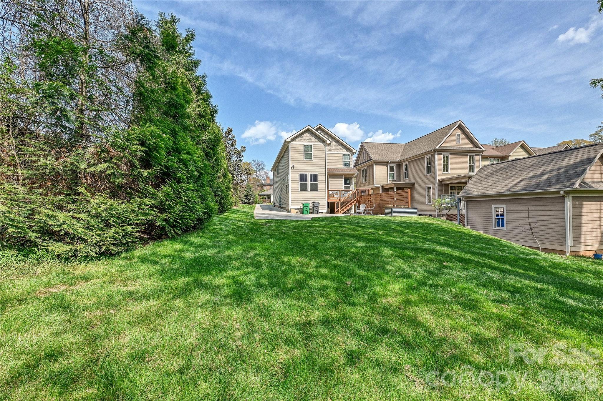 1102 Yale Place Charlotte NC 28209