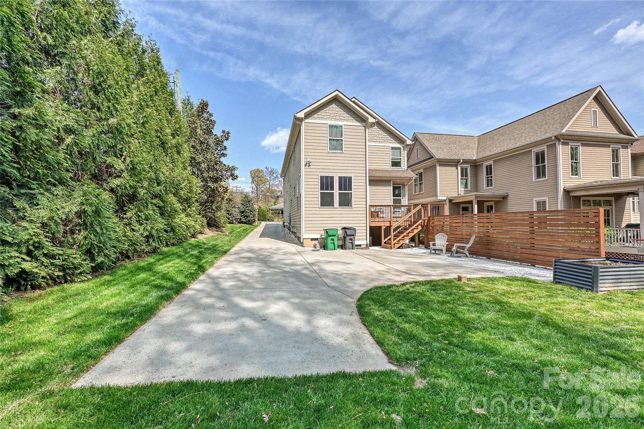 1102 Yale Place Charlotte NC 28209