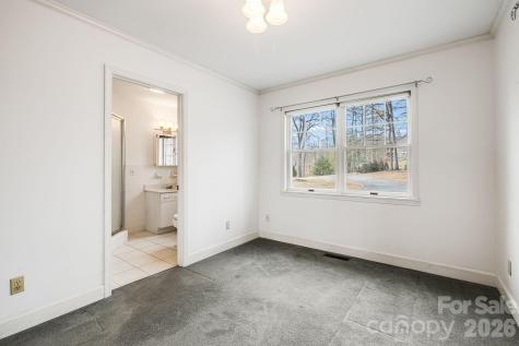200 Duck Drive Mars Hill NC 28754