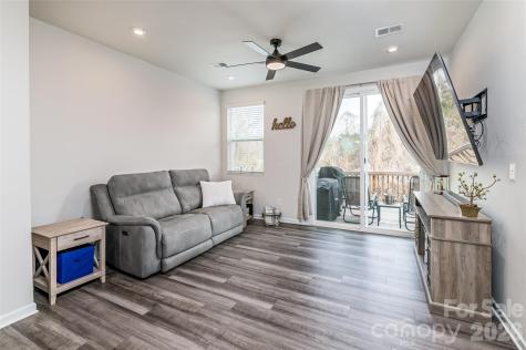 1206 Keydet Drive Charlotte NC 28216