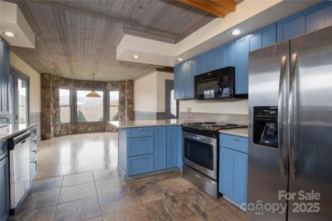 400 Three Dog Mountain Road Bakersville NC 28705
