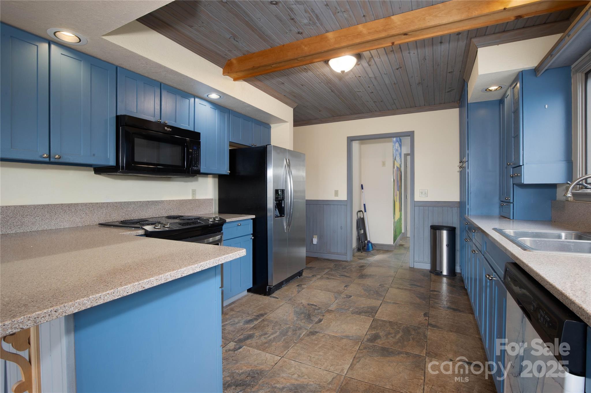 400 Three Dog Mountain Road Bakersville NC 28705