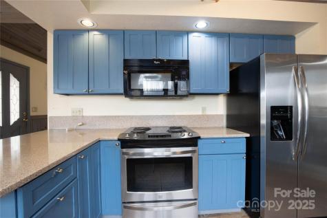 400 Three Dog Mountain Road Bakersville NC 28705