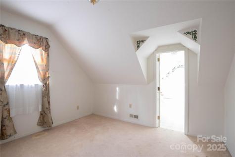 400 Three Dog Mountain Road Bakersville NC 28705