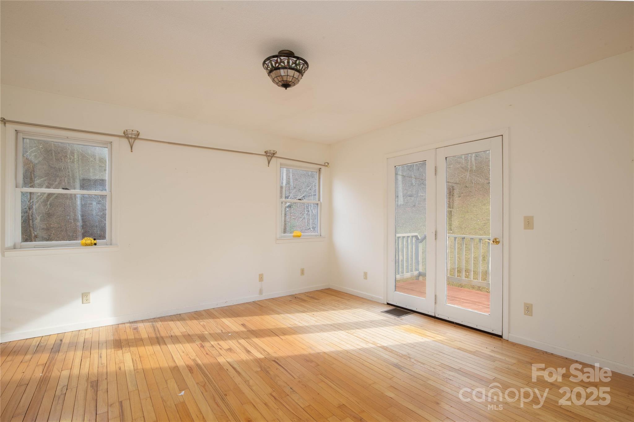 400 Three Dog Mountain Road Bakersville NC 28705