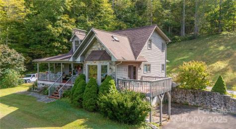 400 Three Dog Mountain Road Bakersville NC 28705