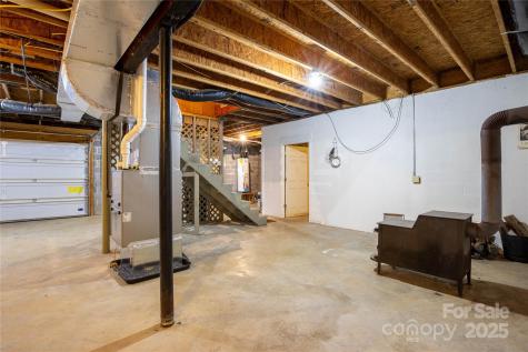 400 Three Dog Mountain Road Bakersville NC 28705