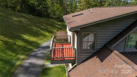 400 Three Dog Mountain Road Bakersville NC 28705