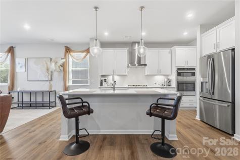 4011 Vista Pine Drive Charlotte NC 28215