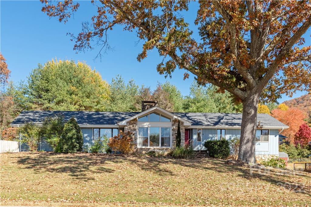 10 Ballantree Drive Asheville NC 28803
