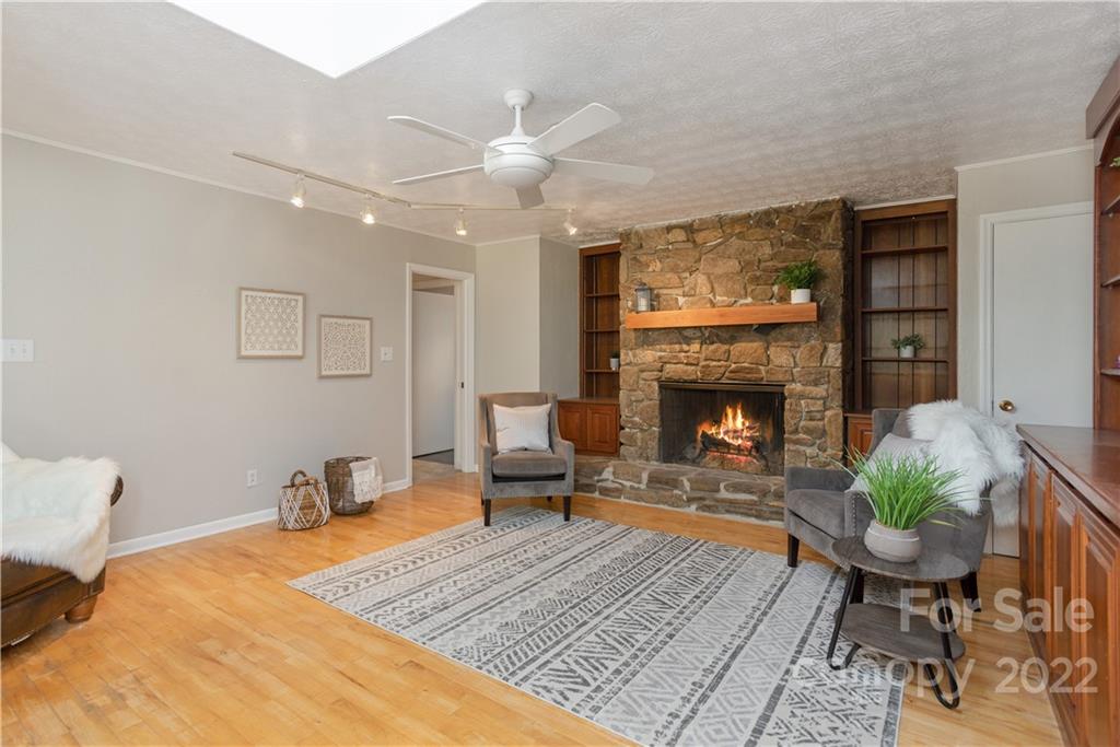 10 Ballantree Drive Asheville NC 28803