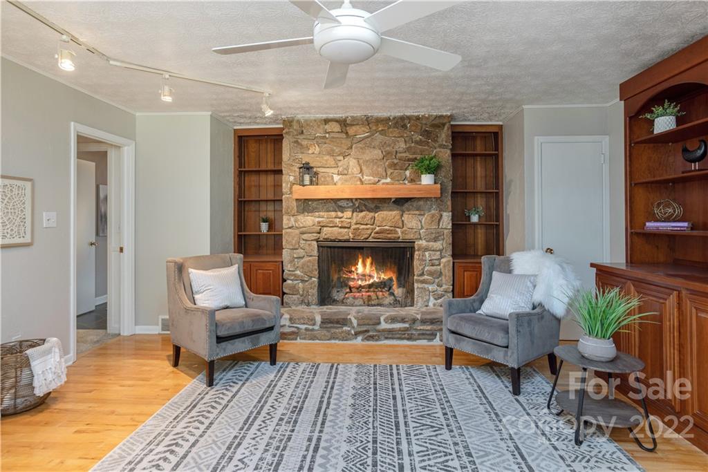 10 Ballantree Drive Asheville NC 28803