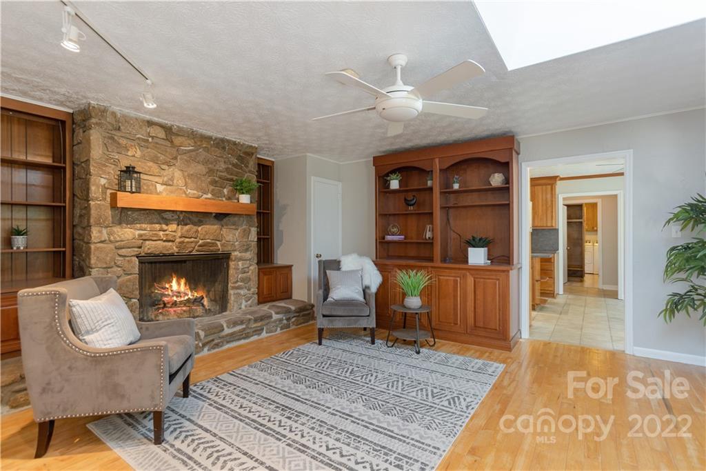 10 Ballantree Drive Asheville NC 28803