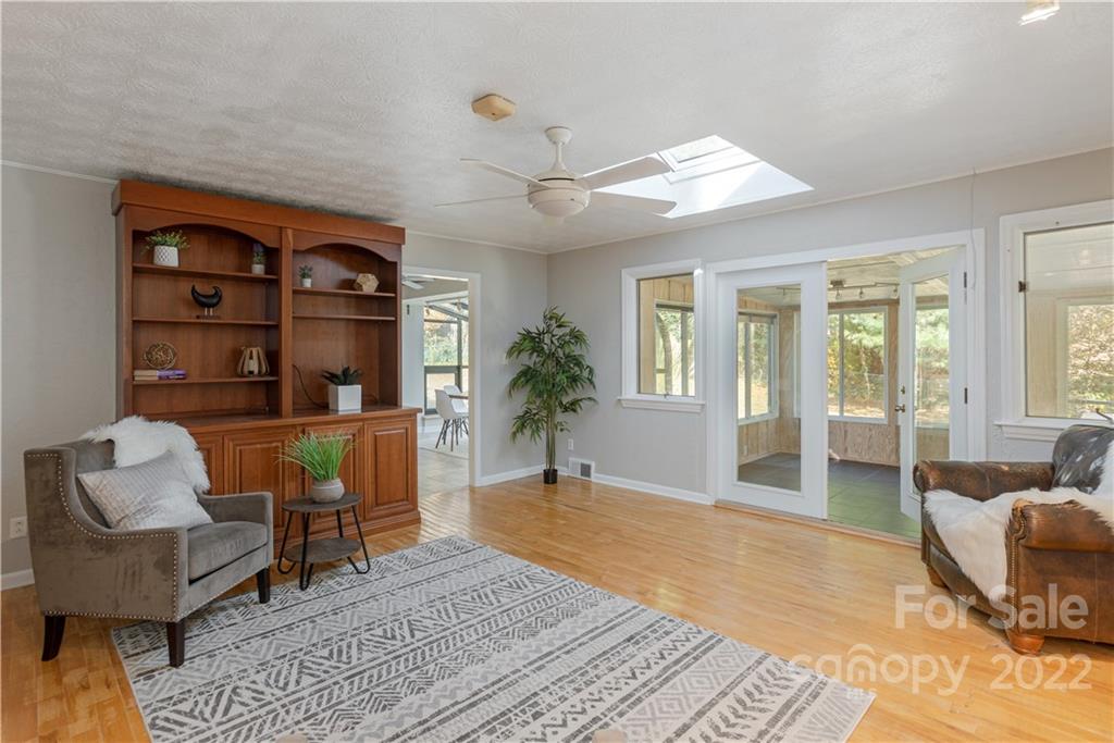 10 Ballantree Drive Asheville NC 28803