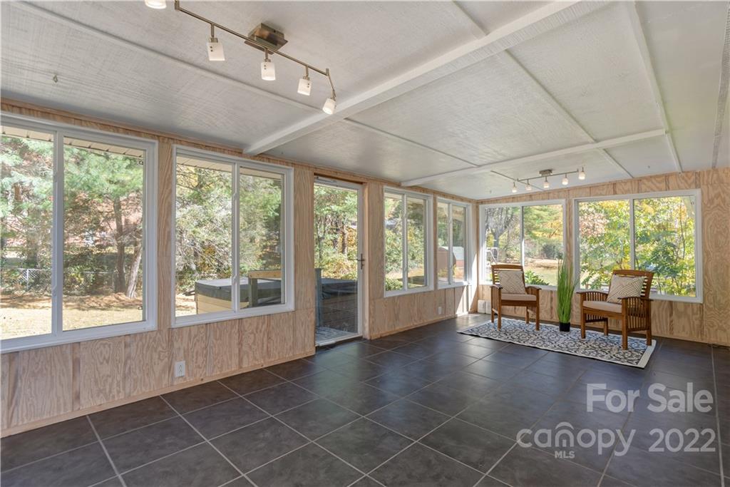 10 Ballantree Drive Asheville NC 28803