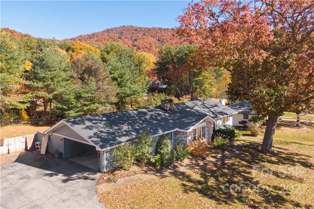 10 Ballantree Drive Asheville NC 28803