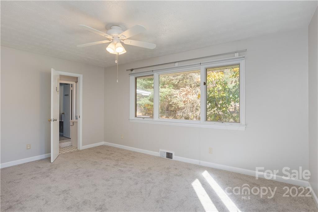 10 Ballantree Drive Asheville NC 28803