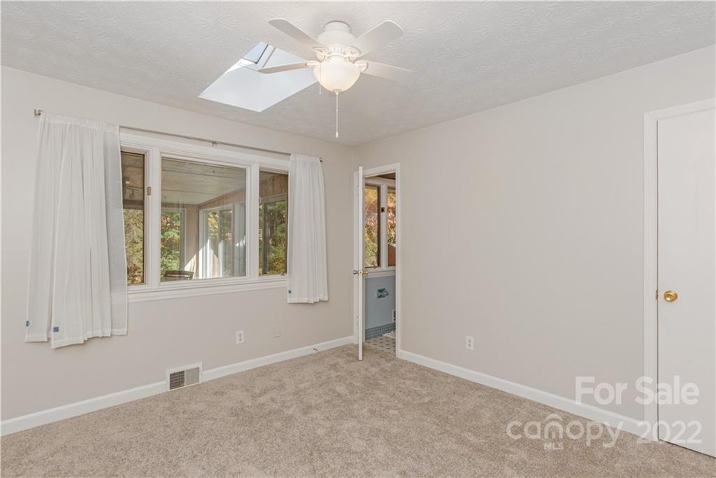 10 Ballantree Drive Asheville NC 28803