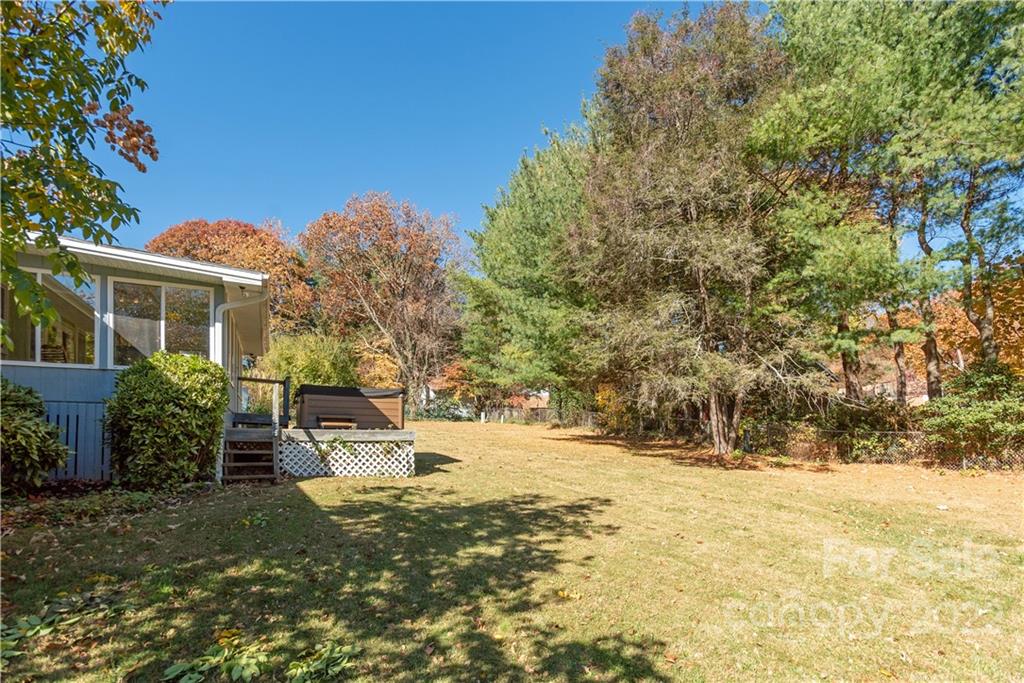 10 Ballantree Drive Asheville NC 28803