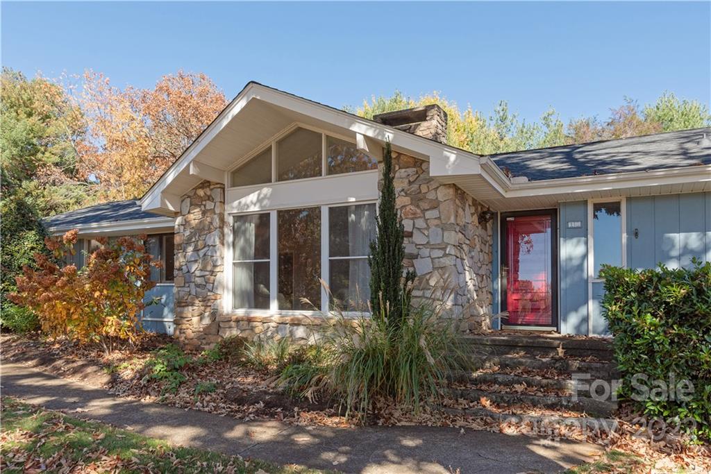 10 Ballantree Drive Asheville NC 28803