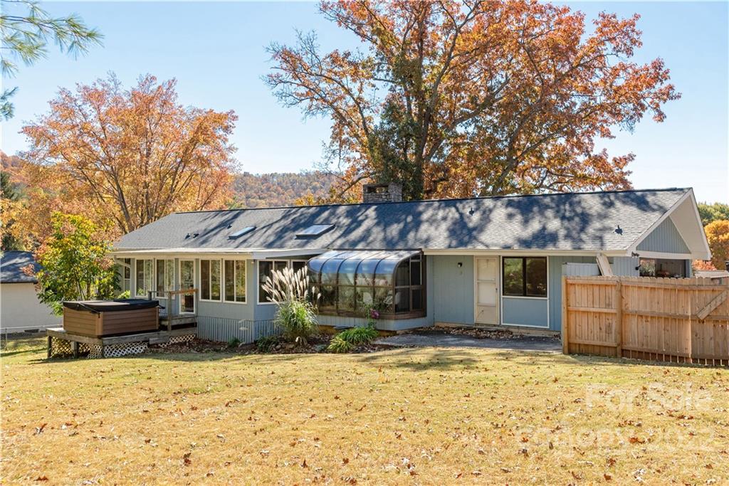 10 Ballantree Drive Asheville NC 28803