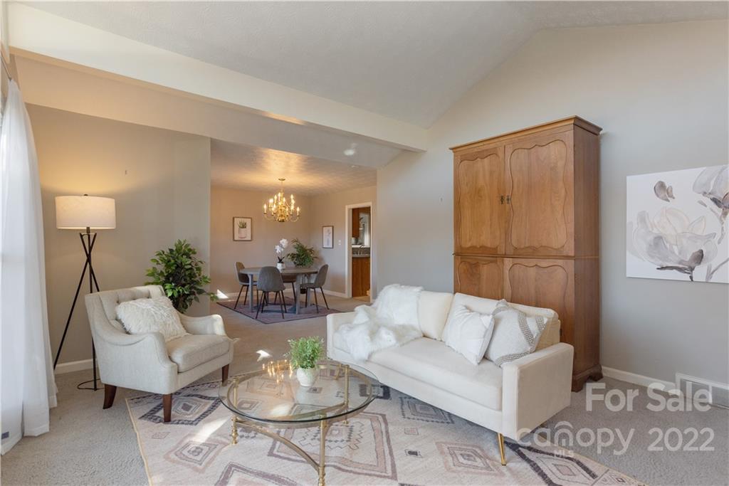 10 Ballantree Drive Asheville NC 28803