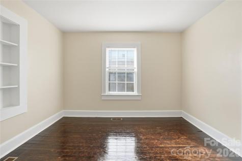 358 N Cleghorn Street Rutherfordton NC 28139