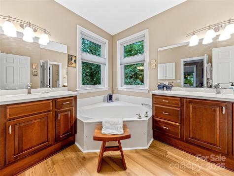 23 Clear Vista Drive Asheville NC 28805