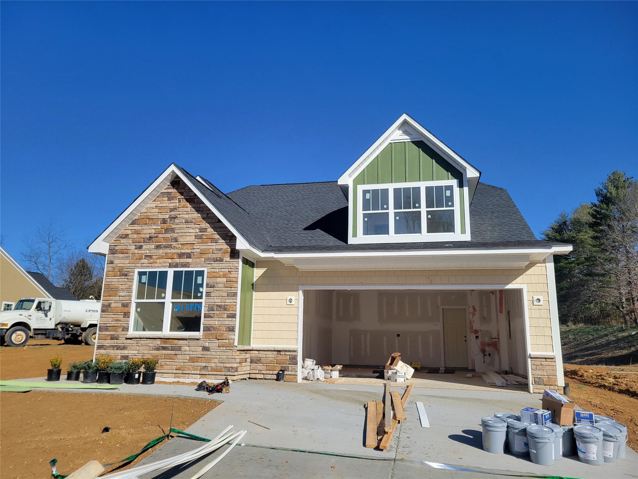 81 Spence Drive Hendersonville NC 28739