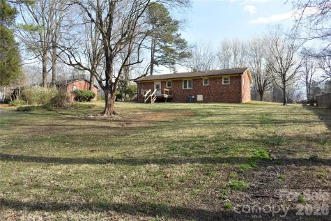 5285 E Holly Grove Road Thomasville NC 27360