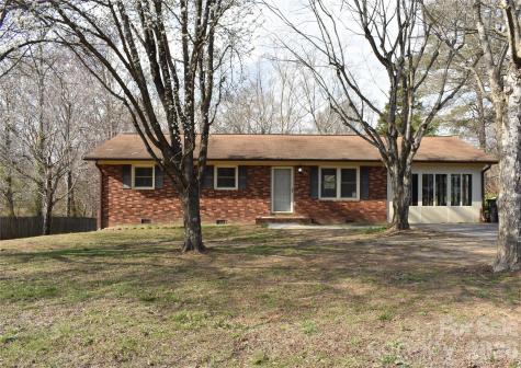 5285 E Holly Grove Road Thomasville NC 27360