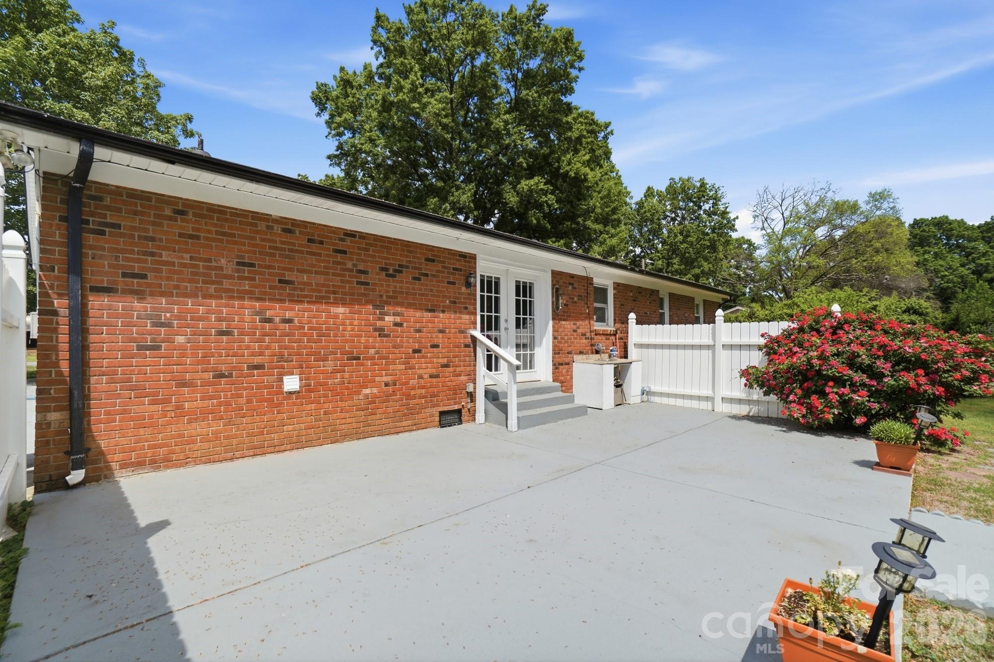 324 Autumn Drive Harrisburg NC 28075