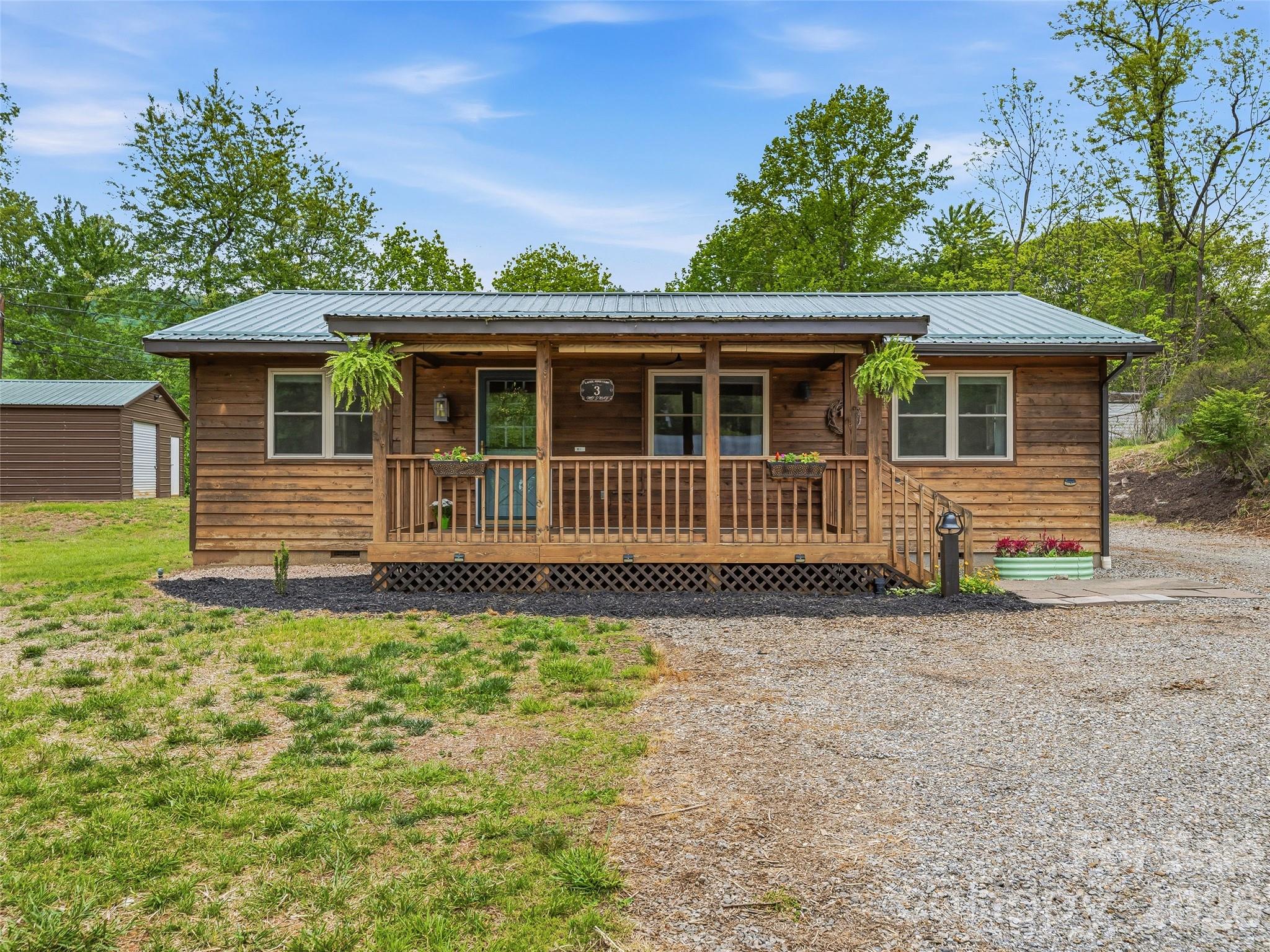3 Mos Way Candler NC 28715
