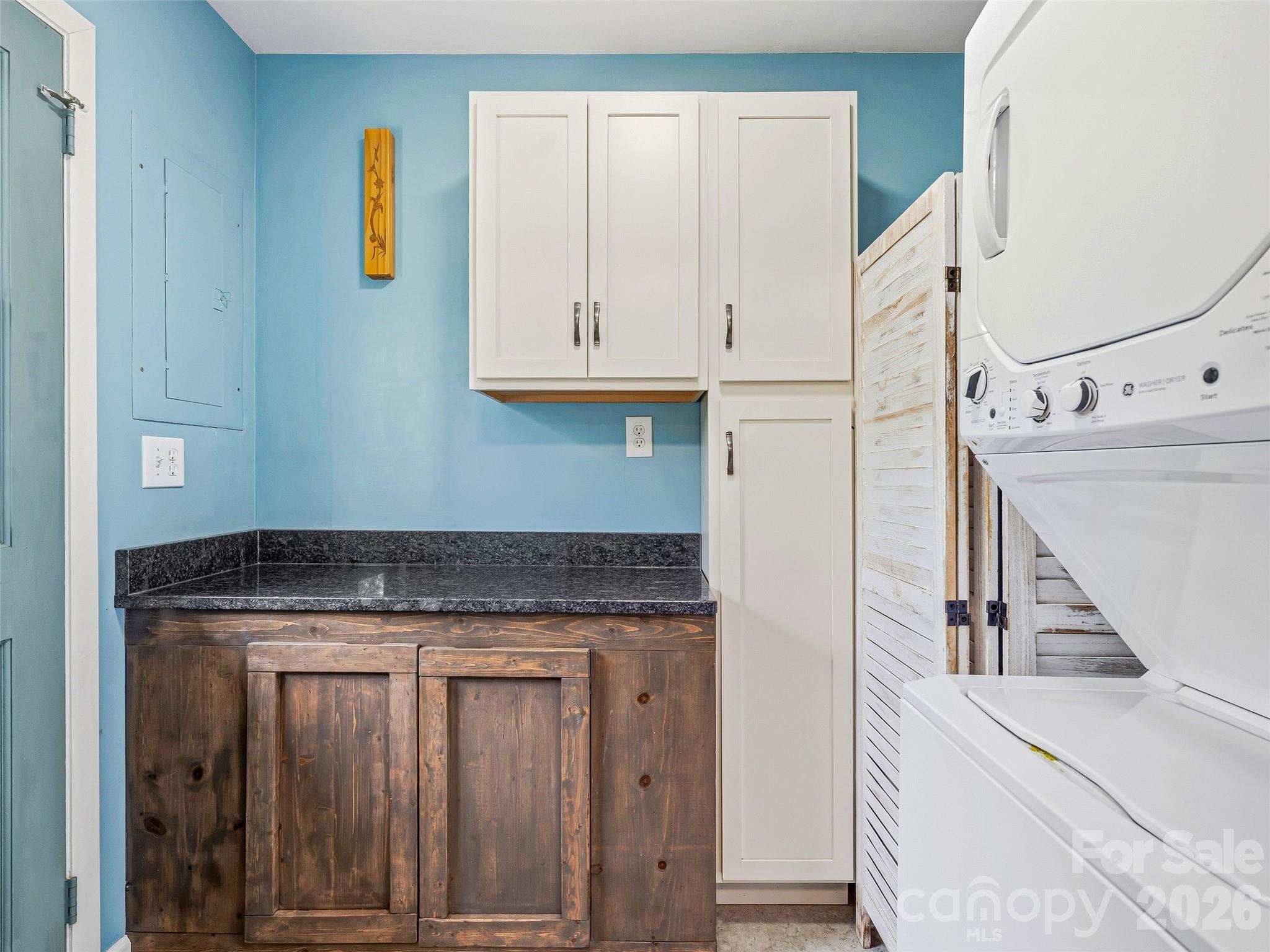 3 Mos Way Candler NC 28715