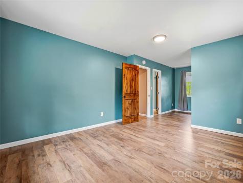 3 Mos Way Candler NC 28715