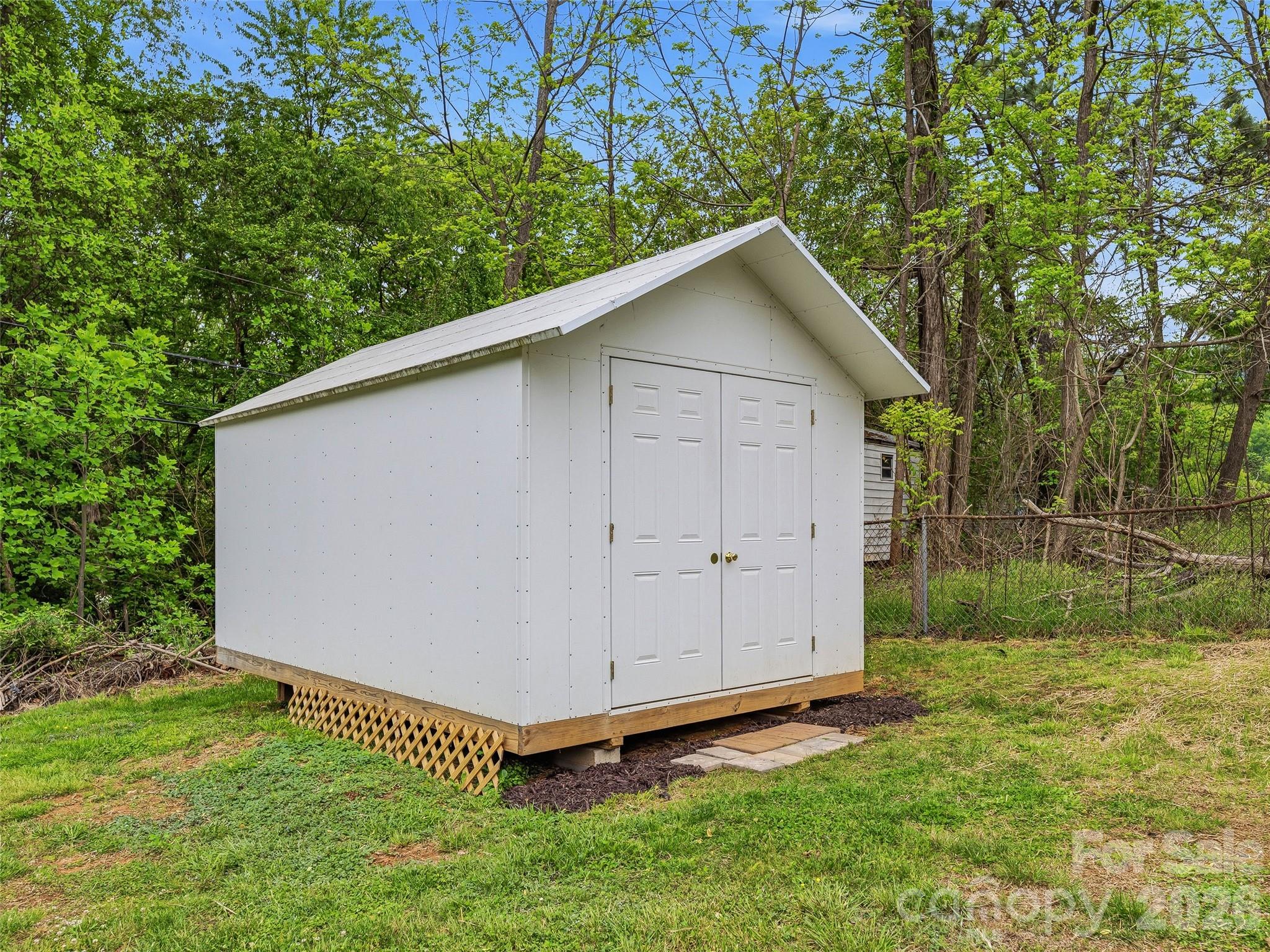 3 Mos Way Candler NC 28715