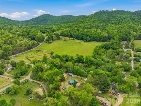 3 Mos Way Candler NC 28715