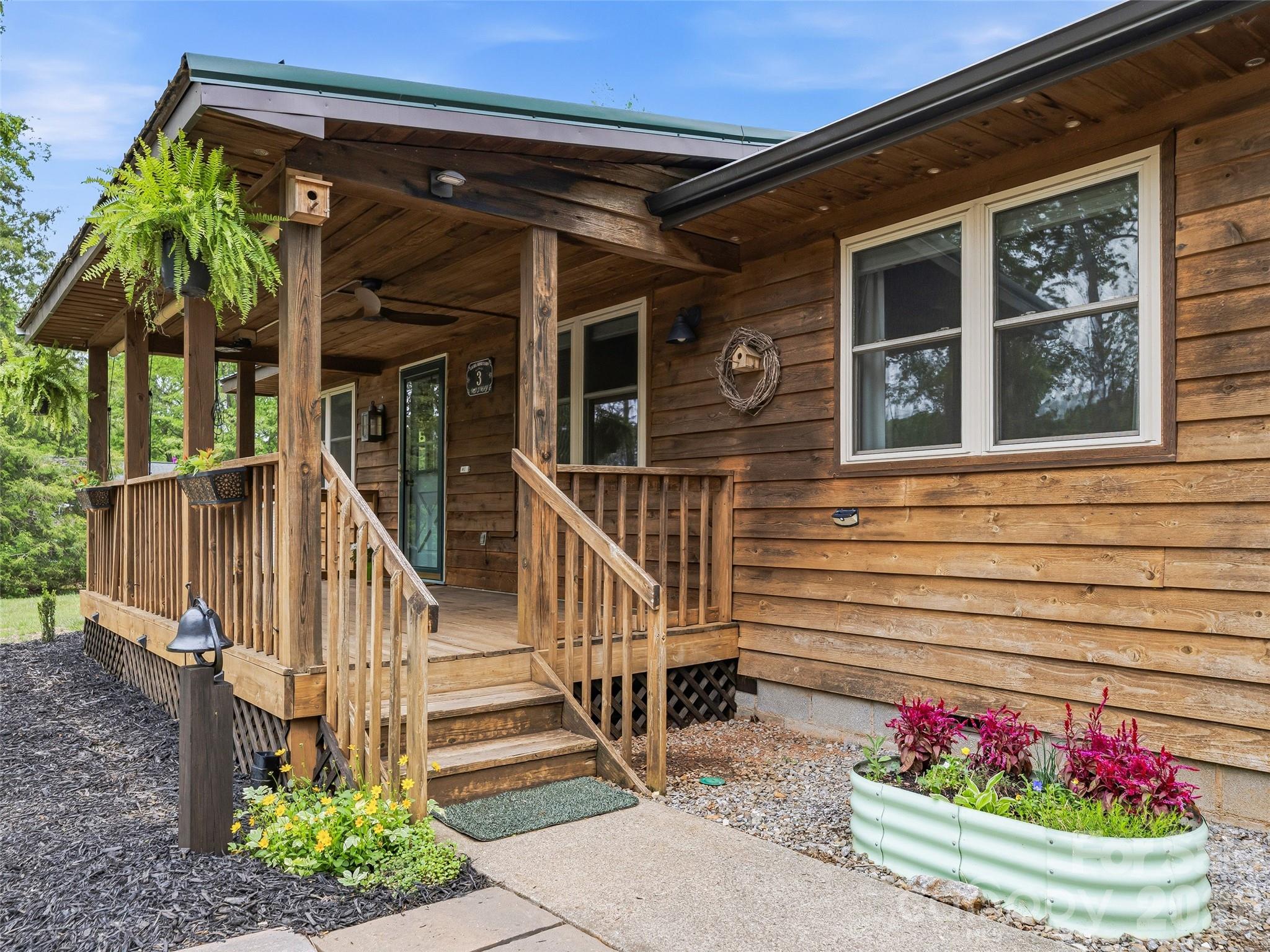 3 Mos Way Candler NC 28715