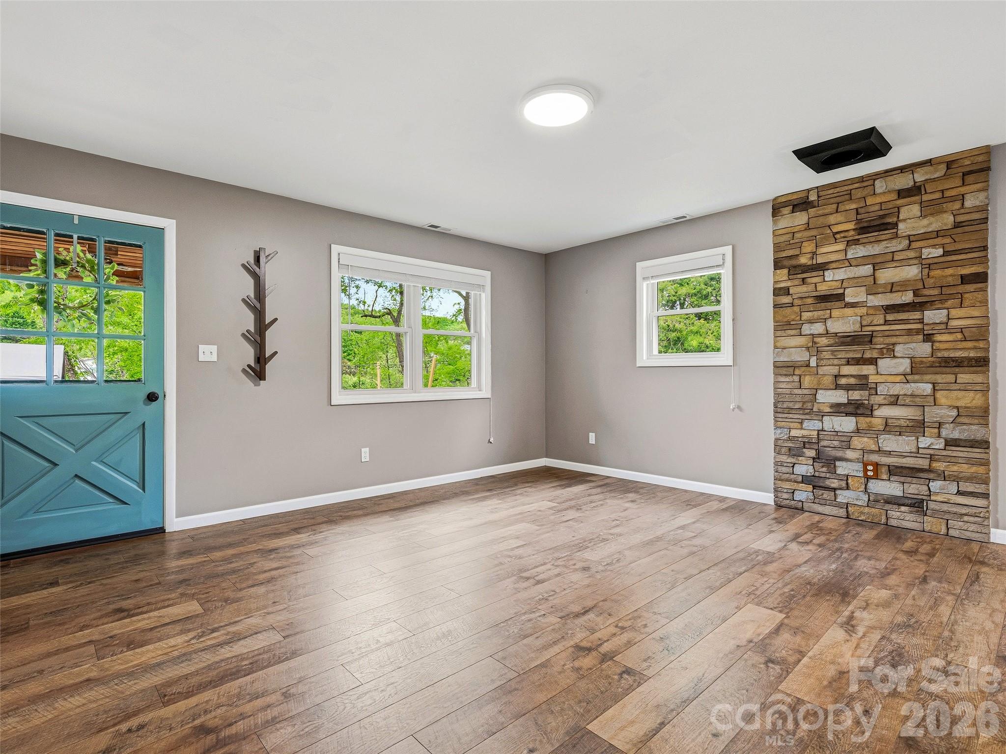 3 Mos Way Candler NC 28715