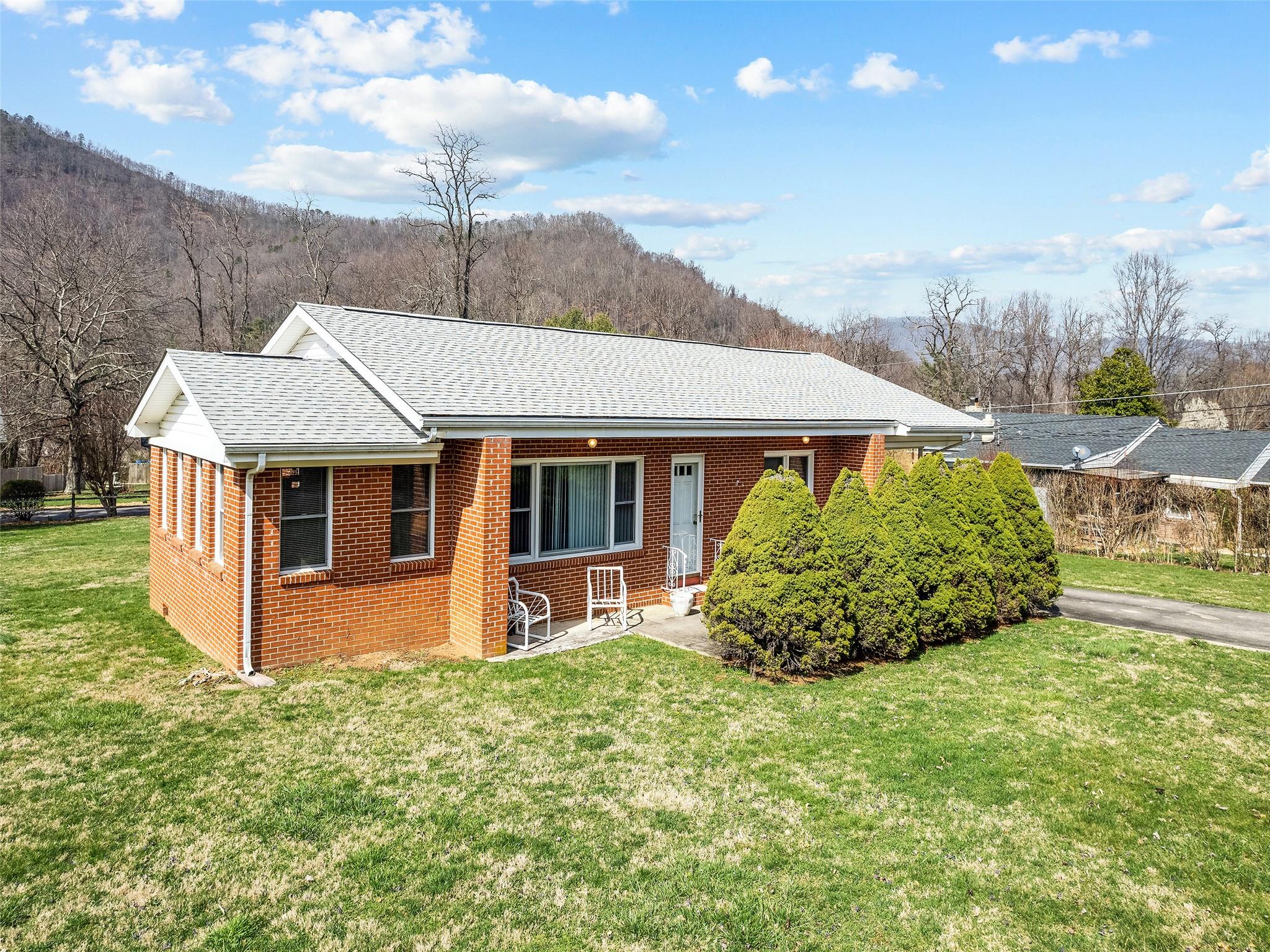 34 Leisure Lane Waynesville NC 28786