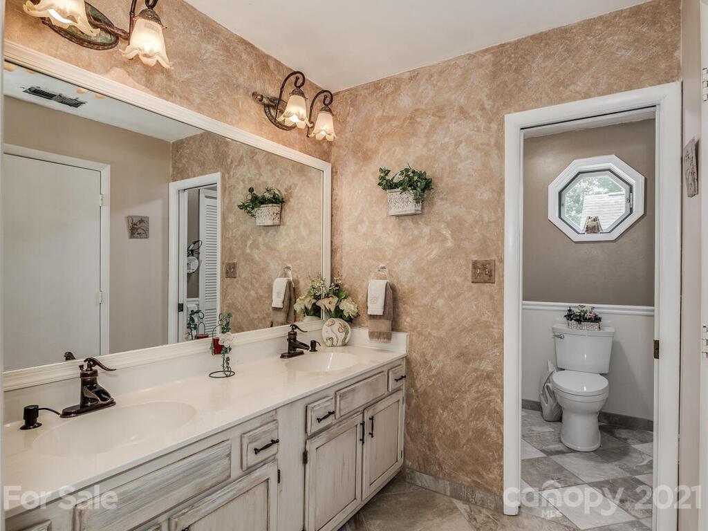 8100 Lansford Road Charlotte NC 28277