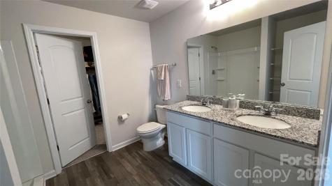 1563 Catskill Way Newton NC 28658