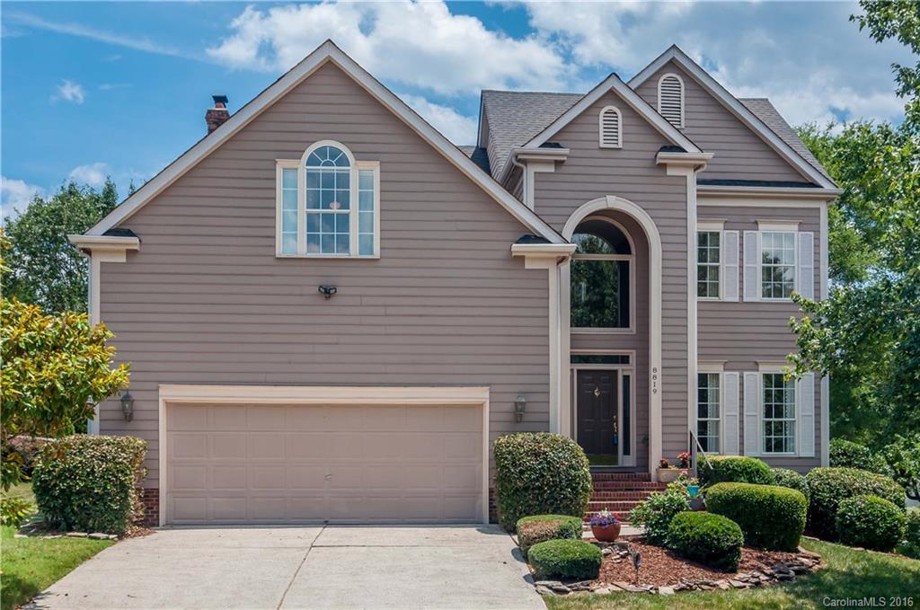 8819 Breezy Knoll Court Charlotte NC 28210