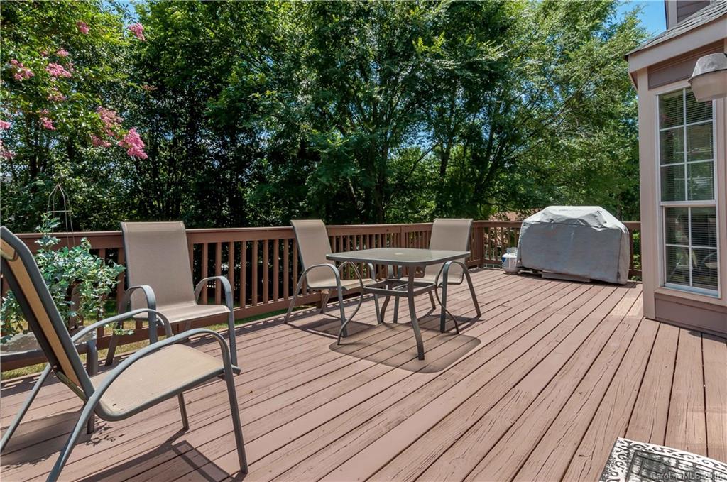 8819 Breezy Knoll Court Charlotte NC 28210