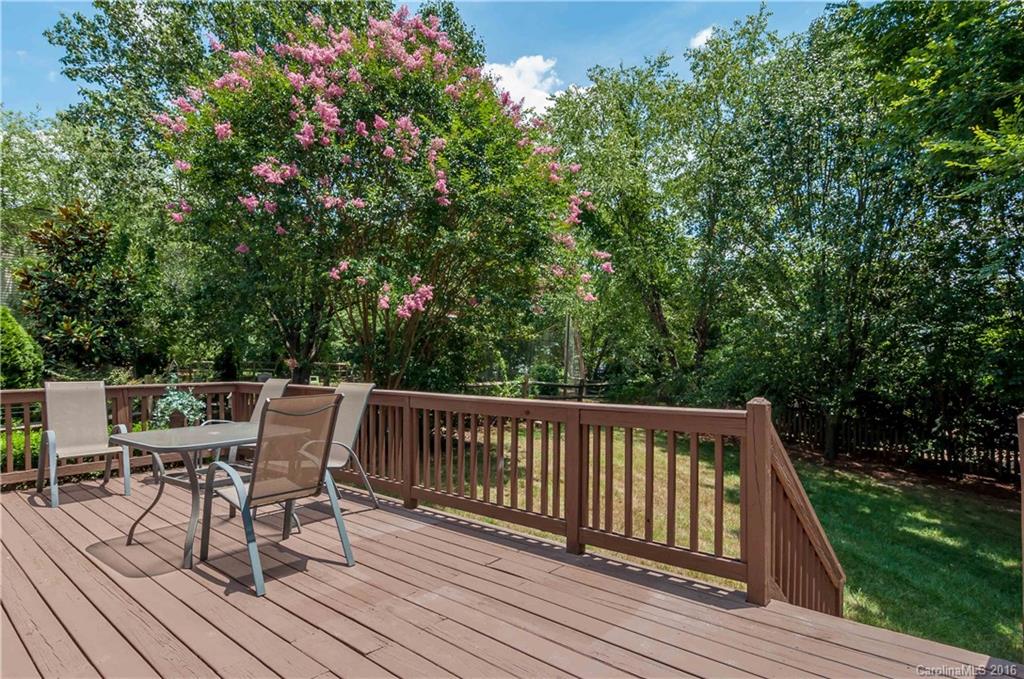 8819 Breezy Knoll Court Charlotte NC 28210