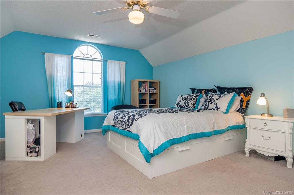 8819 Breezy Knoll Court Charlotte NC 28210