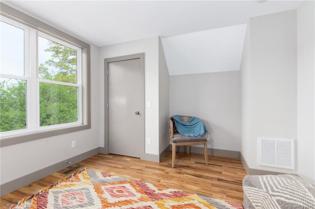 30 Swift Street Asheville NC 28804