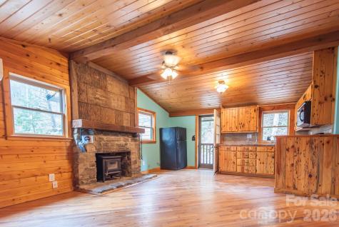 169 Samantha Springs Lane Elk Park NC 28622
